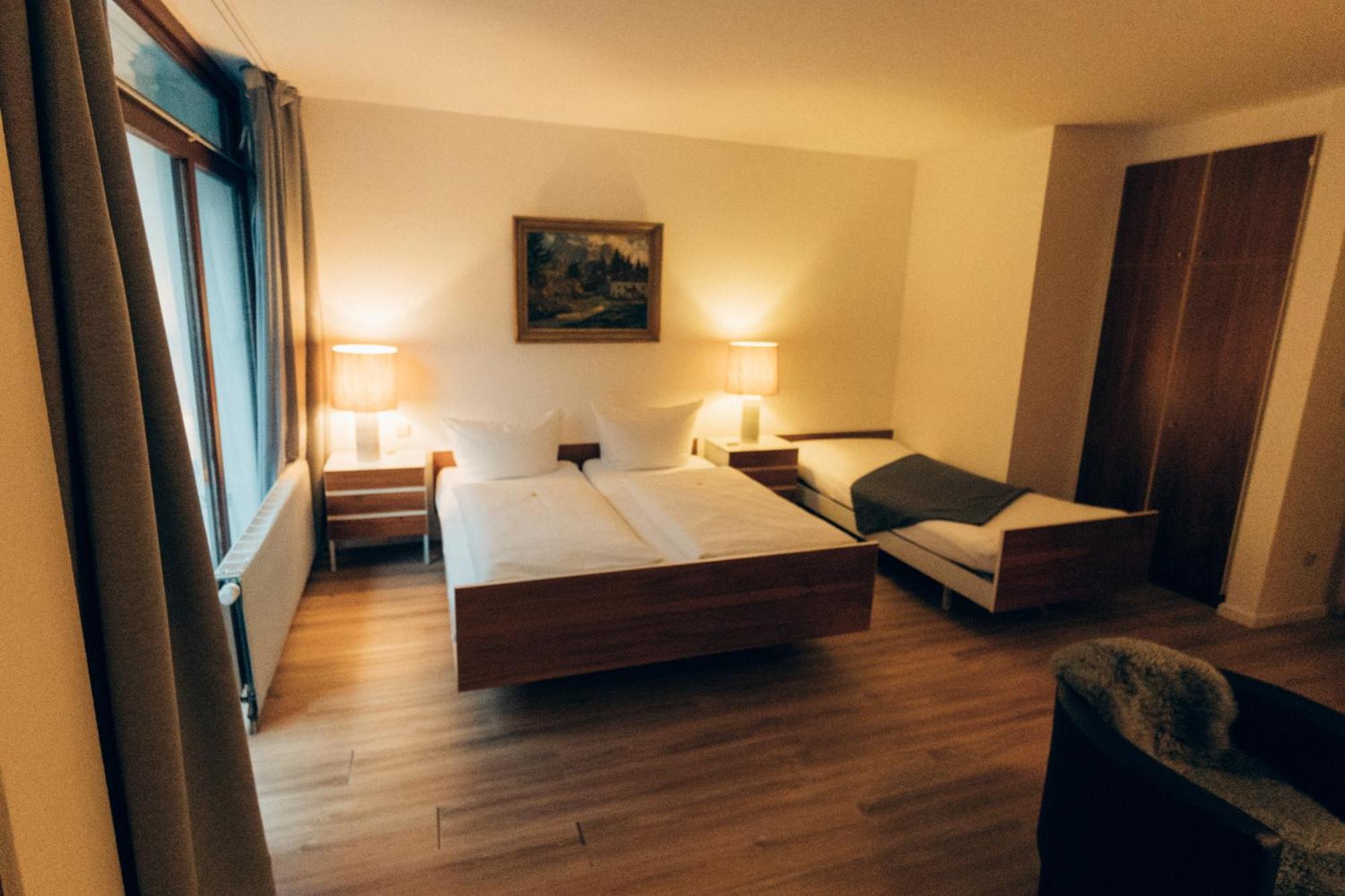 Gasthof Hotel Zur Post Egloffstein ภายนอก รูปภาพ