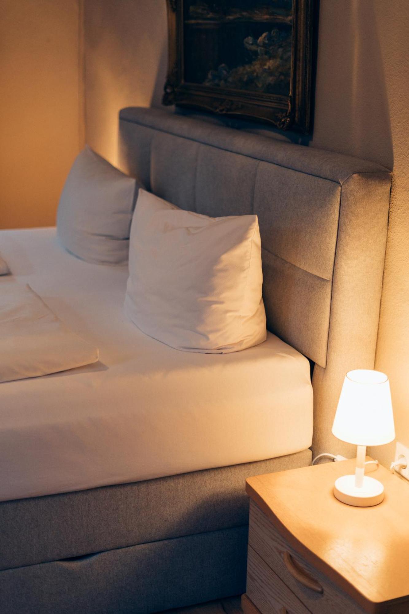 Gasthof Hotel Zur Post Egloffstein ภายนอก รูปภาพ