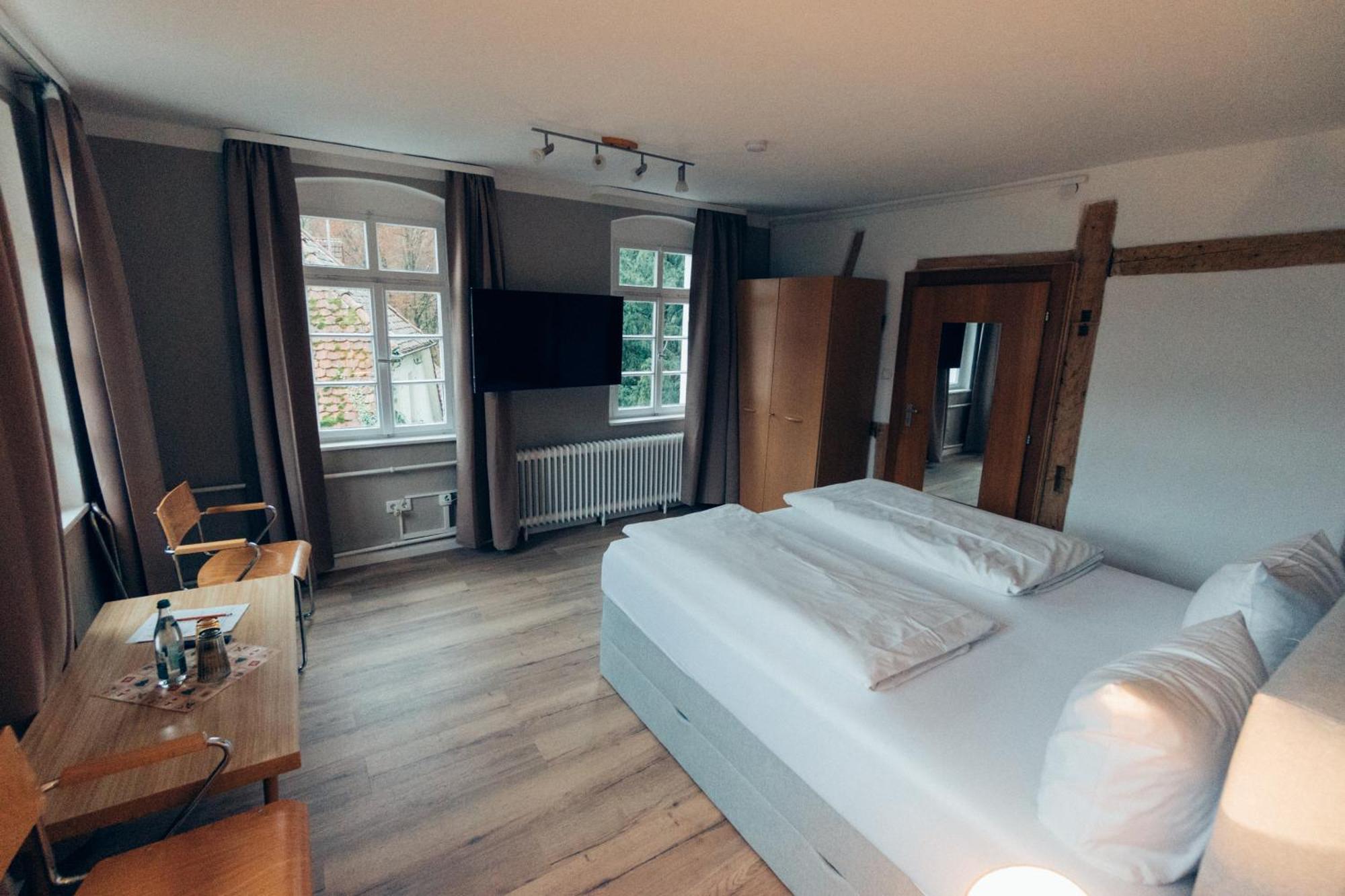 Gasthof Hotel Zur Post Egloffstein ภายนอก รูปภาพ