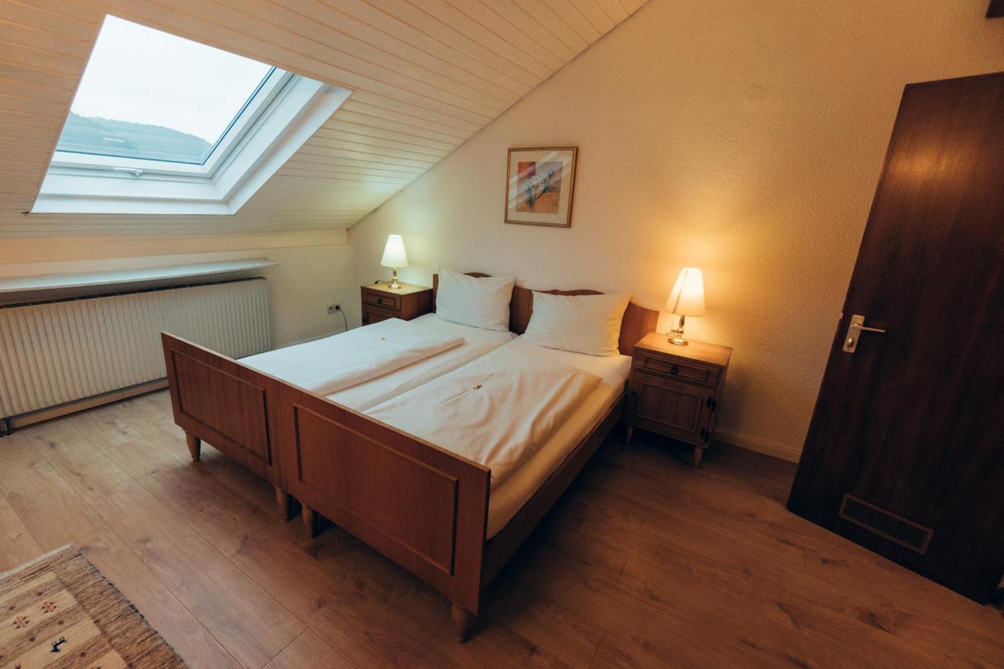 Gasthof Hotel Zur Post Egloffstein ภายนอก รูปภาพ