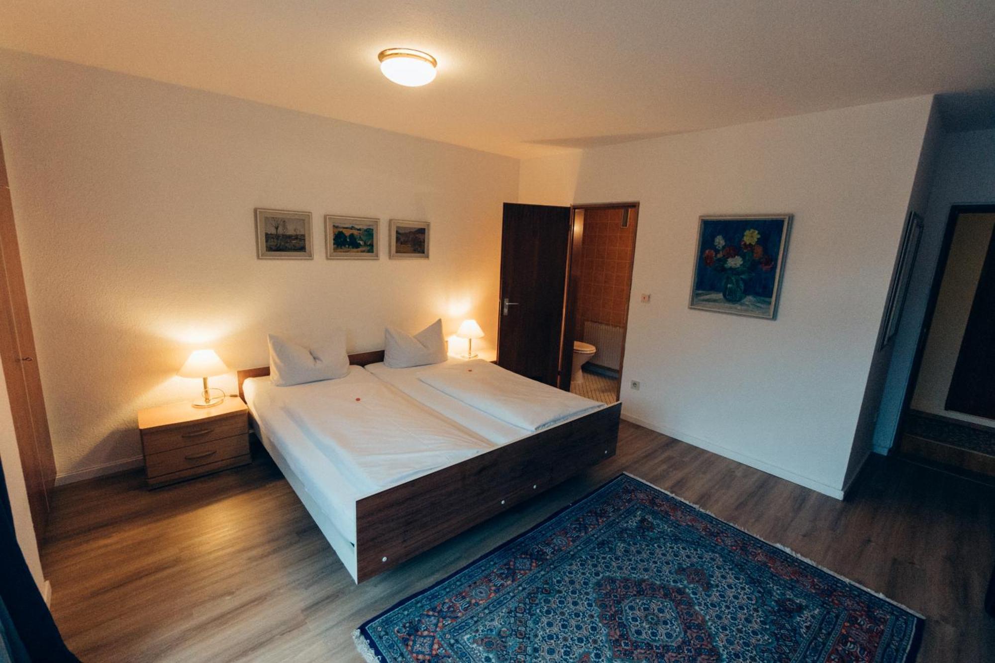 Gasthof Hotel Zur Post Egloffstein ภายนอก รูปภาพ