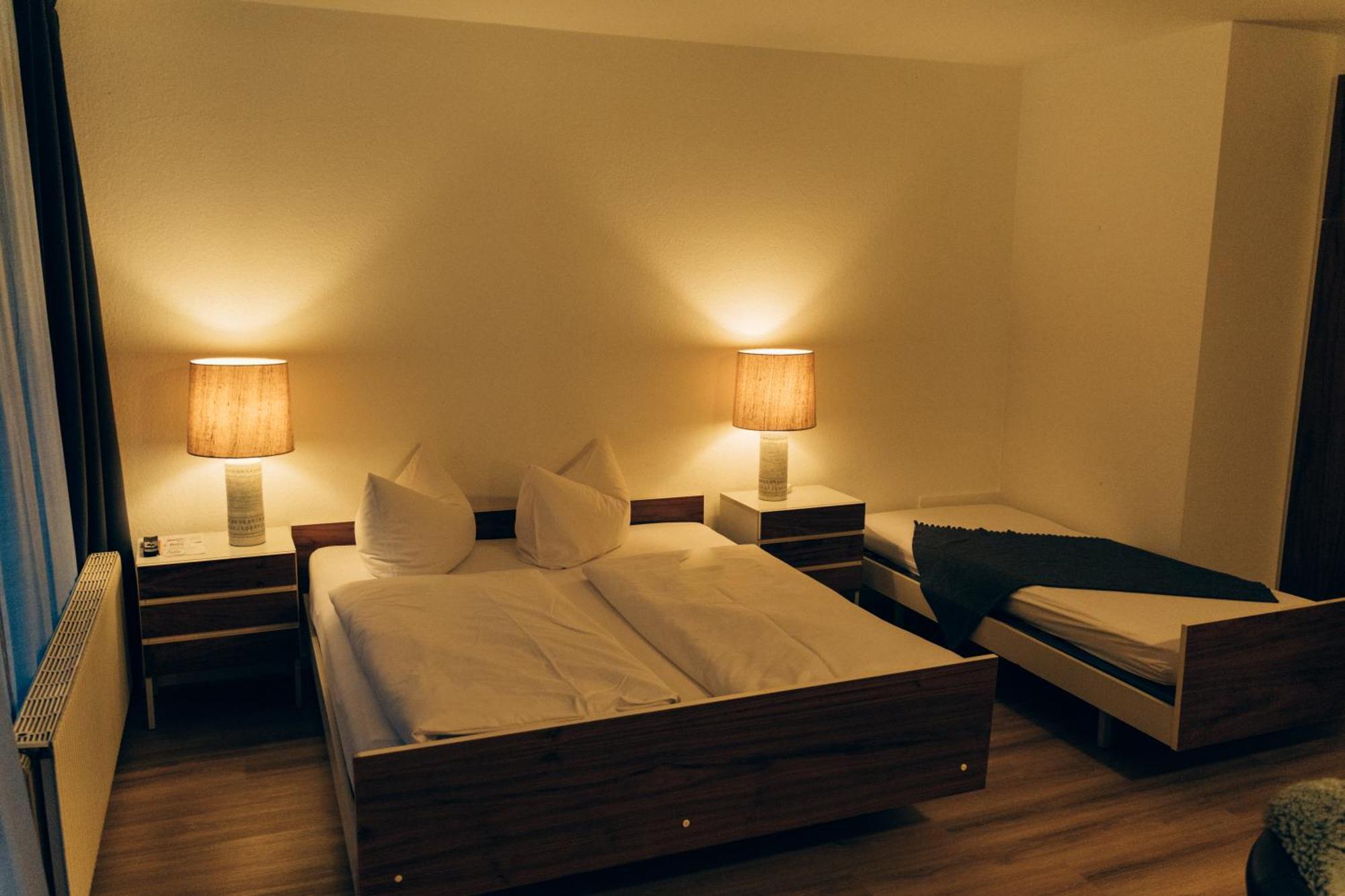 Gasthof Hotel Zur Post Egloffstein ภายนอก รูปภาพ